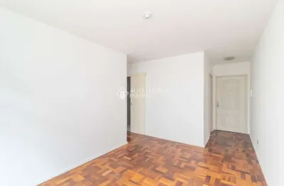 Apartamento com 2 quartos para alugar na rua silveiro, 377, menino deus, porto alegre, 50 m2 por r$ 1.900