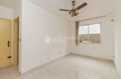 Apartamento com 2 quartos para alugar na rua doutor pereira neto, 1950, tristeza, porto alegre, 58 m2 por r$ 1.700