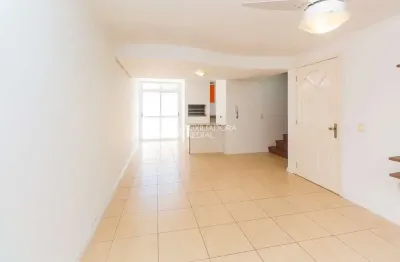 Casa em condomínio fechado com 3 quartos para alugar na rua augusto attílio giordani, 87, são sebastião, porto alegre, 144 m2 por r$ 4.500