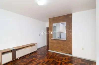 Apartamento com 2 quartos para alugar na avenida taquary, 615, cristal, porto alegre, 52 m2 por r$ 1.400