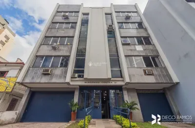 Sala comercial para alugar na rua joão guimarães, 31, santa cecília, porto alegre, 31 m2 por r$ 700