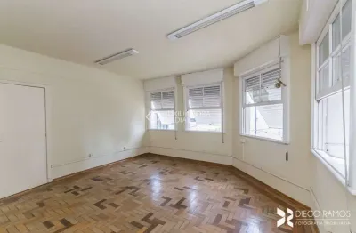 Sala comercial para alugar na praça otávio rocha, 179, centro histórico, porto alegre, 89 m2 por r$ 1.783