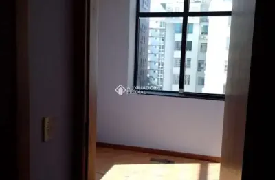 Sala comercial para alugar na rua ramiro barcelos, 1056, independência, porto alegre, 46 m2 por r$ 1.500