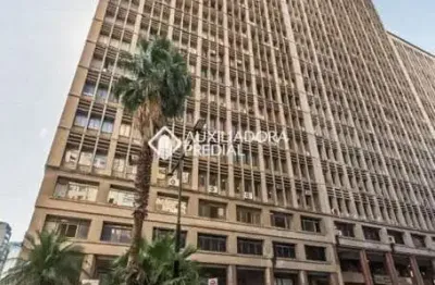 Sala comercial para alugar na Avenida Borges de Medeiros, 308, Centro Histórico, Porto Alegre, 39 m2 por R$ 800