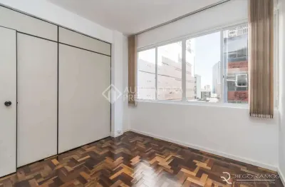 Sala comercial para alugar na Rua dos Andradas, 1251, Centro Histórico, Porto Alegre, 40 m2 por R$ 500