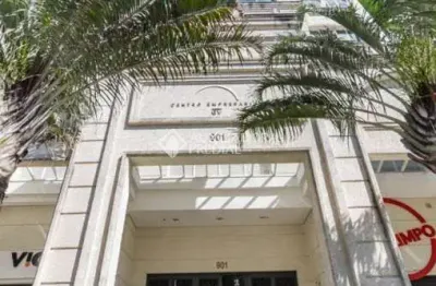 Sala comercial para alugar na avenida getúlio vargas, 901, menino deus, porto alegre, 42 m2 por r$ 1.600