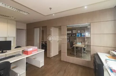 Sala comercial para alugar na rua washington luiz, 1118, centro histórico, porto alegre, 133 m2 por r$ 2.000