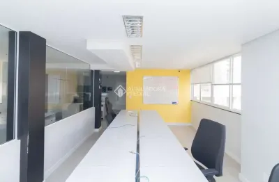 Sala comercial para alugar na Rua General Andrade Neves, 90, Centro Histórico, Porto Alegre, 81 m2 por R$ 2.500
