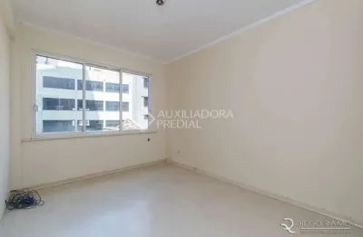 Sala comercial para alugar na Rua dos Andradas, 1251, Centro Histórico, Porto Alegre, 40 m2 por R$ 700