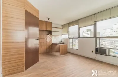 Sala comercial para alugar na Rua Vinte e Quatro de Outubro, 838, Moinhos de Vento, Porto Alegre, 30 m2 por R$ 1.235