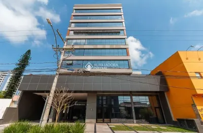 Sala comercial para alugar na avenida érico veríssimo, 595, menino deus, porto alegre, 36 m2 por r$ 1.900