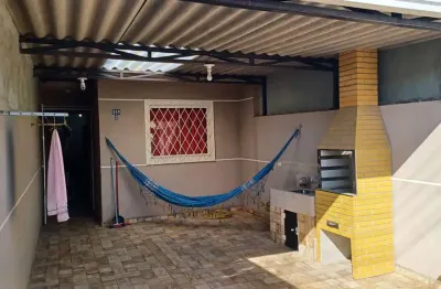 Casa com 2 quartos para alugar na rua crescência bertoldi, 359, campo de santana, curitiba por r$ 1.700