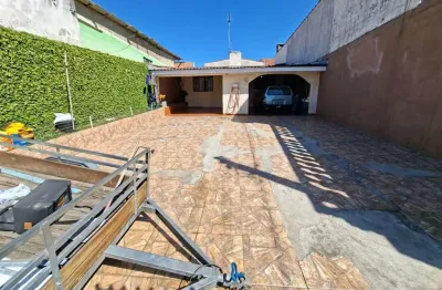 Casa com 3 quartos à venda na rua arapongas, 300, sítio cercado, curitiba, 90 m2 por r$ 300.000
