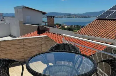 Casa com 3 quartos à venda na Rua Rosa Emília da Costa, Centro, São José