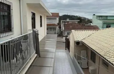 Casa com 3 quartos à venda na Rua Elias Marise, 439, Roçado, São José