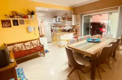 Casa com 03 dormitórios sendo 01 suíte à venda, 160 m² por r$ 2.000.000,00- centro - itajaí/sc