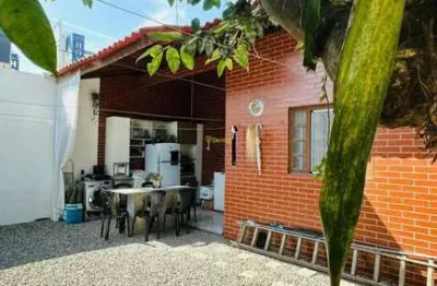 Casa térrea mobiliada, ótima localização - próximo à beira rio (excelente para morar, comércio ou escritório)