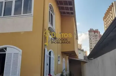 Casa no centro de itajaí, 3 dormitórios, 4 vagas de garagem - r$ 1.700.000,00 a venda e pra alugar também- itajaí/sc