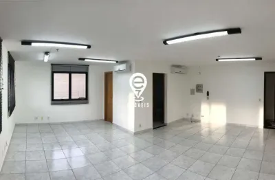 Conjunto comercial na saúde com 2 vagas para venda!