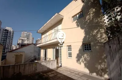 Sobrado de vila a venda de 4 suítes na praça da árvore !