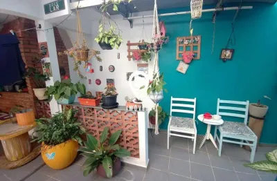 Linda casa de 3 dormitóris no mirandópolis para locação!
