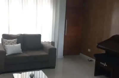 Sobrado em ótimo estado em região de fácil acesso a imigrantes eanchieta