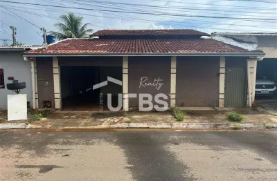 Excelente casa térrea à venda, com 300m² de área total, localizada em ponto estratégico no setor das nações extensão!