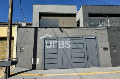 Lindo sobrado novo, alto padrão, 3 suites plenas - jd atlântico