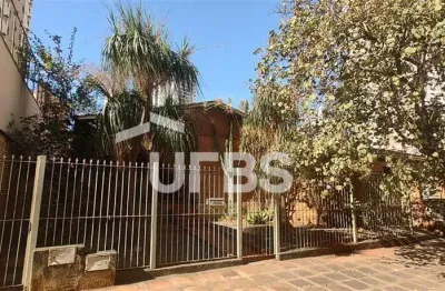 Casa com 3 quartos à venda na Rua 8, 625, Setor Oeste, Goiânia