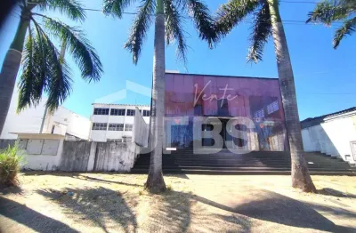 Prédio com 33 salas à venda na Avenida Doutor Irany Alves Ferreira, 220, Setor Aeroporto, Goiânia