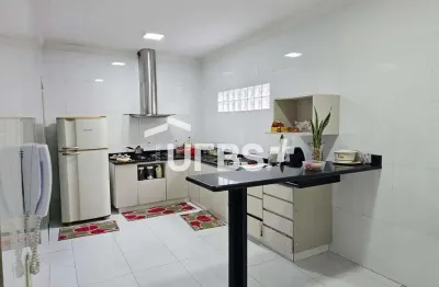 Casa com 3 quartos à venda na Rua C126, Jardim América, Goiânia