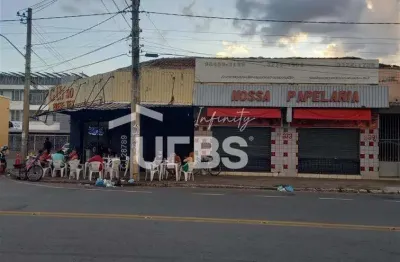 Este imóvel está localizado no coração do Setor Central, em frente ao movimentado Mercado Popular da Rua 74, um ponto de referência comercial e cultural da região.