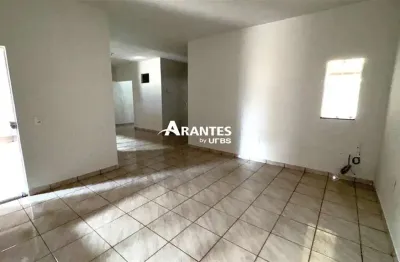 Casa com 3 quartos à venda na Rua Guiné, Laranjeiras, Uberlândia