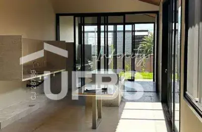 Casa em condomínio fechado com 3 quartos à venda na Avenida das Copaibas, Gávea, Uberlândia
