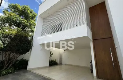 Casa com 4 quartos à venda na Rua Marcolino Ribeiro, Jardim Karaíba, Uberlândia