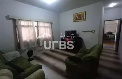 Casa com 4 quartos à venda na Rua Engenheiro Diniz, Martins, Uberlândia