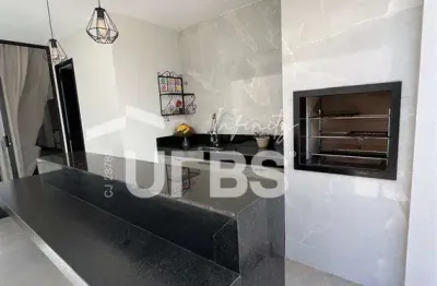 Casa em condomínio fechado com 3 quartos à venda em Laranjeiras, Uberlândia 