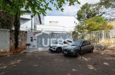 Casa com 5 quartos à venda na Rua 93, Setor Sul, Goiânia