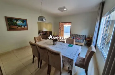 Casa com 135,54m²  3 quartos à venda no bairro Presidente Roosevelt