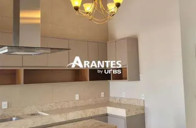 Casa em condomínio fechado com 3 quartos à venda na Avenida Argemiro Evangelista Ferreira, Shopping Park, Uberlândia