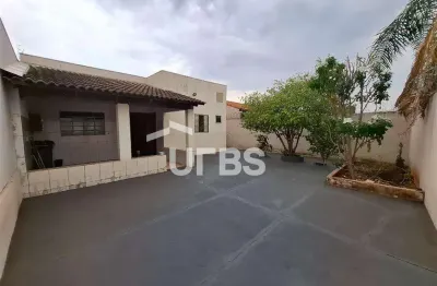 Casa com 3 quartos à venda na Rua Domingos de Freitas, Conjunto Segismundo Pereira, Uberlândia