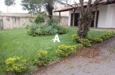 Casa com 3 quartos à venda na Avenida Uirapuru, Cidade Jardim, Uberlândia