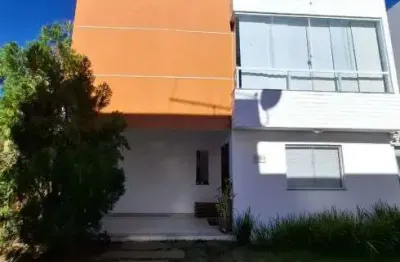 Casa com 4/4 sendo 3 suítes - venda ou locação em condominio - buraquinho - lauro de freitas - bahia
