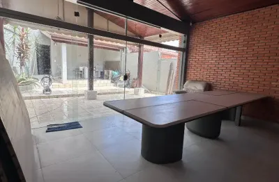 Casa comercial para locação com 6 salas e estacionamento – rua barão de piratininga