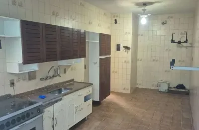 Predio comercial + casa residencial em vista alegre   ao lado do polo gastronomico