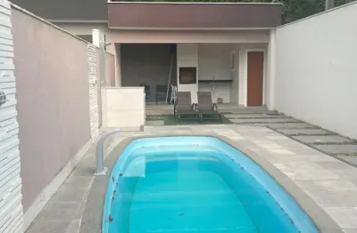 Casa à venda no recanto de itaipuaçu – piscina, área gourmet e localização privilegiada