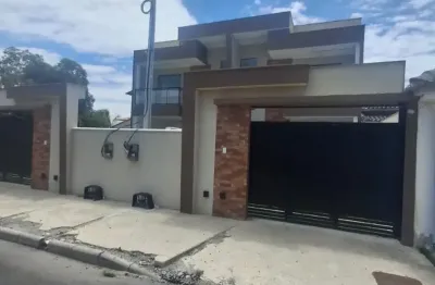 Excelente oportunidade! casa moderna com piscina, área gourmet e 3 vagas de garagem