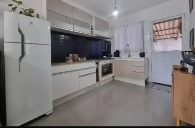 Casa com em Suzano - 2 dorm - sala cozinha aceita financiamento