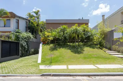 Imóvel exclusivo com design assinado e completa automação em alphaville