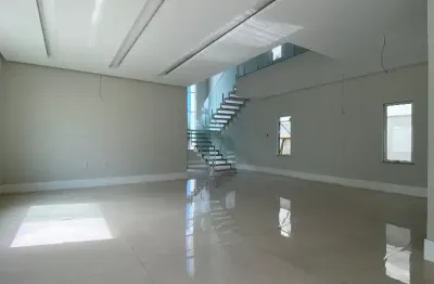 Excelente casa no condomínio damha com 4 amplas suítes com 238 m²